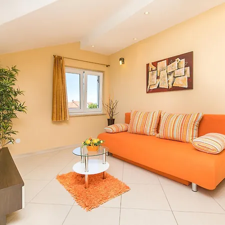 6923a Apartment